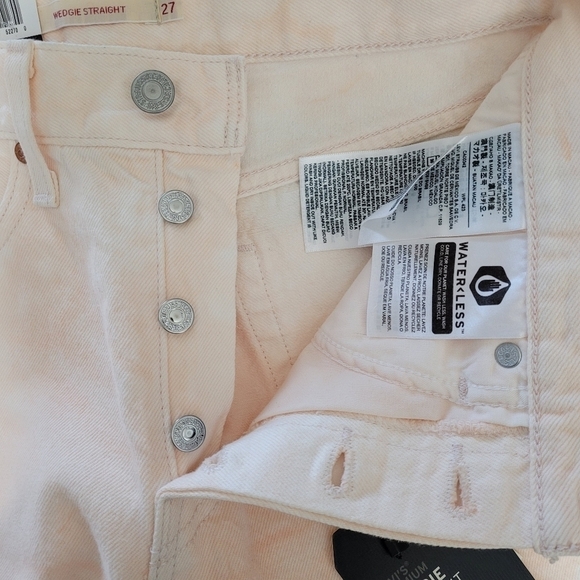 Levi’s Wedgie Straight Jeans 27X28, pale peach/white Tie Dye NWT - Picture 4 of 9
